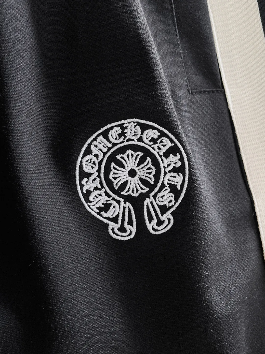 New Arrival ， ， logo。 ， ， ， ， Breathable， ， ：White Black Sizes：M-4XL